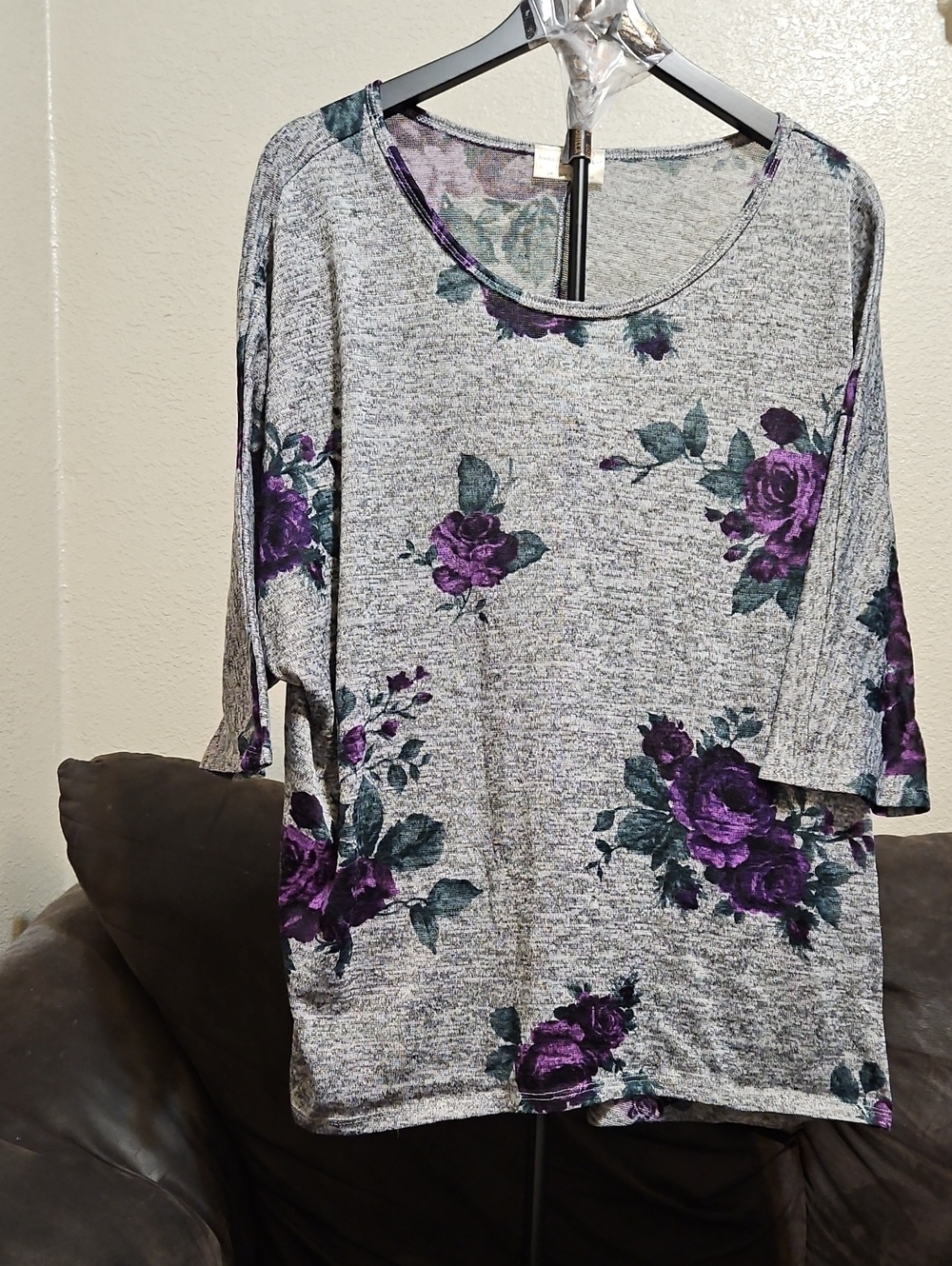 Bobbie Brooks Gray Heathered Long Sleeve Tee with Purple Rose Print
